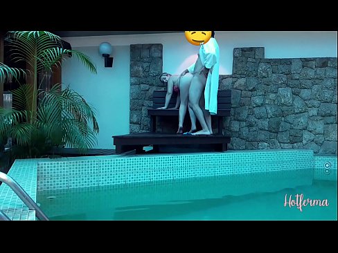 ❤️ Sjef inviterer hushjelp til bassenget, men kunne ikke motstå en varm Sexvideo ved no.redporn-tv.ru